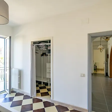 +61 Lounge Apartment *