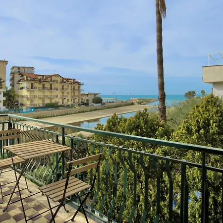 Apartment +61 Lounge Agropoli